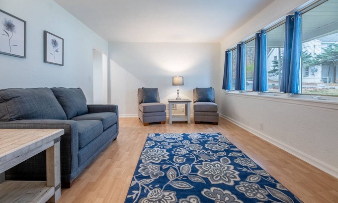 Peoria Heights House | Serene Escape with Breakfast & Gym Membership on Quiet Street