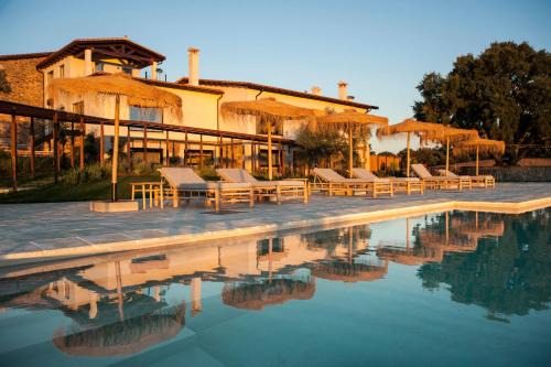 Valverde del Fresno Hotel | Experience Relaxation at Hábitat Cigüeña Negra Hotel