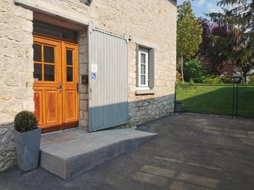 Herpy-l'Arlesienne House | Hédoniste: Top-Rated Hotel with Family-Friendly Amenities