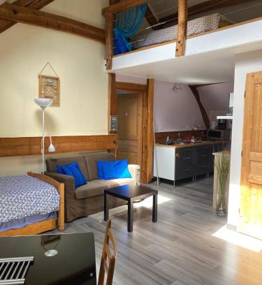 Chaudon House | Cozy Hôte à Chaudon with On-Site Dining and Great Reviews