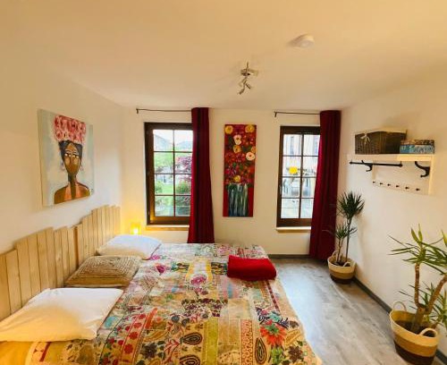 Mirepoix Bed & Breakfast | Comfortable Hôte Labyrinthe: Breakfast Included & Family-Friendly