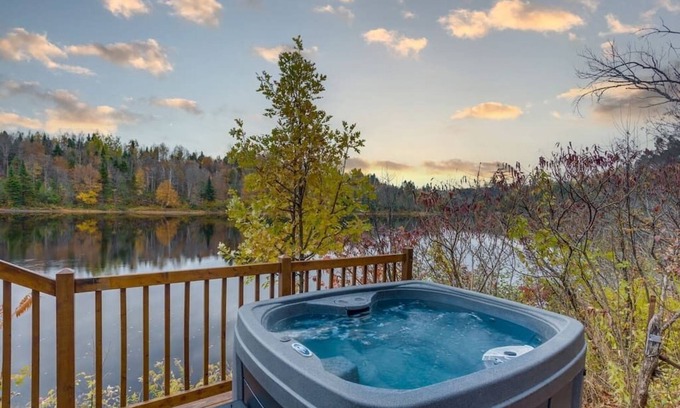 Mauricie Ski Chalet | Experience Relaxation at Hôtel à la Maison with Spa Access