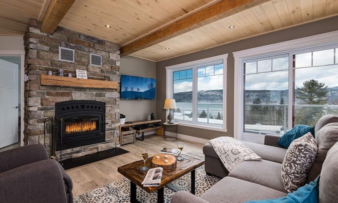 Isle aux Coudres Ski Chalet | Exceptional Hôtel à la maison - La Maison du Nordet Awaits