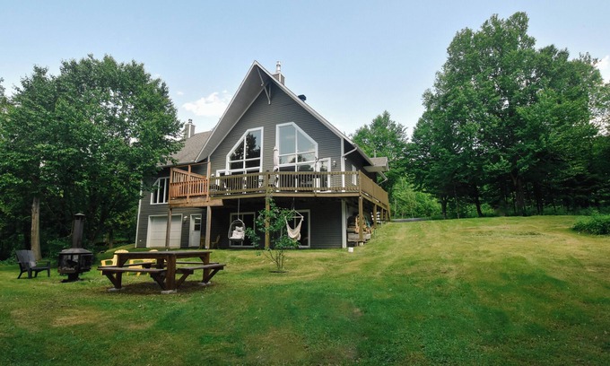 Inverness House | Relaxing Retreat at Hôtel à la maison - Beaufranc Chalet