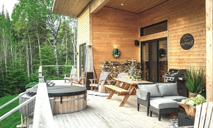 La Malbaie House | Hôtel à la maison - Chalet Alpinot