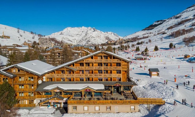 Les Deux Alpes Hotel | Discover Hôtel Aalborg: Spa & Family-Friendly Comfort