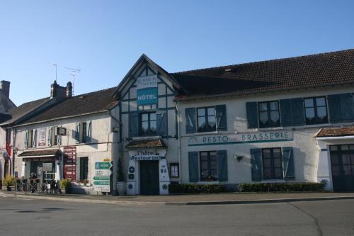 Neuvy-sur-Barangeon Hotel | Pet-Friendly Retreat at Hôtel Au Bord du Monde