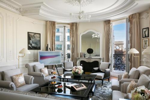 Champs-Elysees Hotel | Elegant Hôtel Barrière Fouquet's Paris - Rated 9.1/10