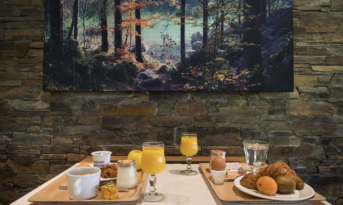 Crozet Hotel | Discover Hôtel Bois Joly: Family-Friendly with Great Dining