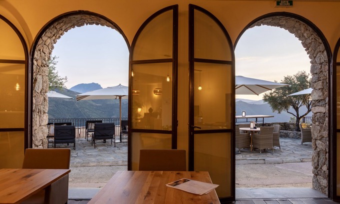 Lama Hotel | Top-Rated Hôtel Case Latine with Pool and Restaurant