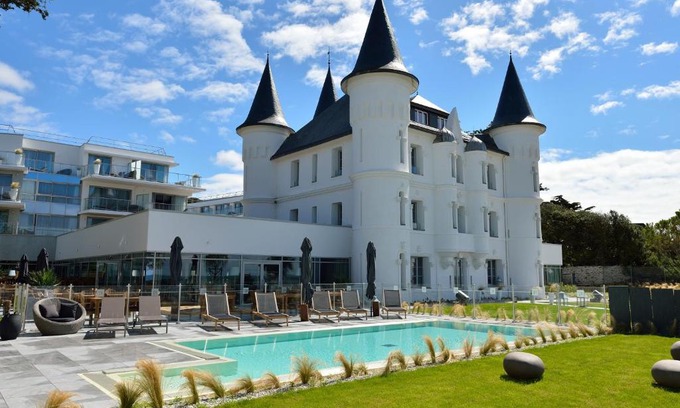 Pornichet Hotel | Relaxing Stay at Hôtel Château des Tourelles with Spa & Pool