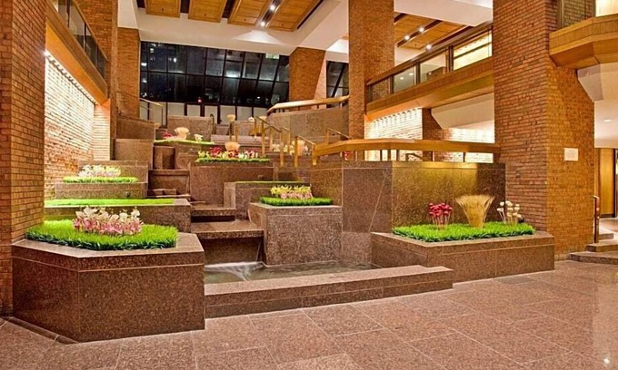 Hull Hotel | Discover Comfort at Crowne Plaza Gatineau-Ottawa Hotel