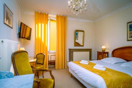 Evian-les-Bains Hotel | Pet-Friendly Hôtel Continental with Superb Amenities