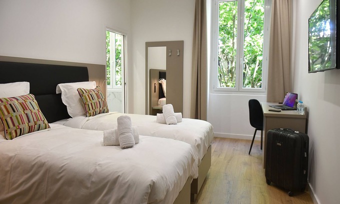 Bastia Hotel | Top-Rated Hôtel Continental with Family-Friendly Amenities