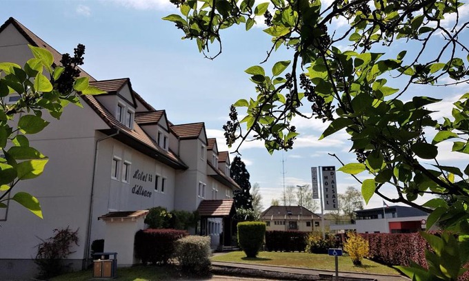 Wissembourg Hotel | Welcoming Hôtel d'Alsace: Pet-Friendly & Family-Oriented Stay