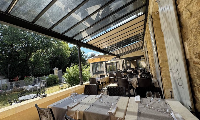 Thiviers Hotel | Discover Hôtel de France et de Russie: Rated 9.4/10 Stay
