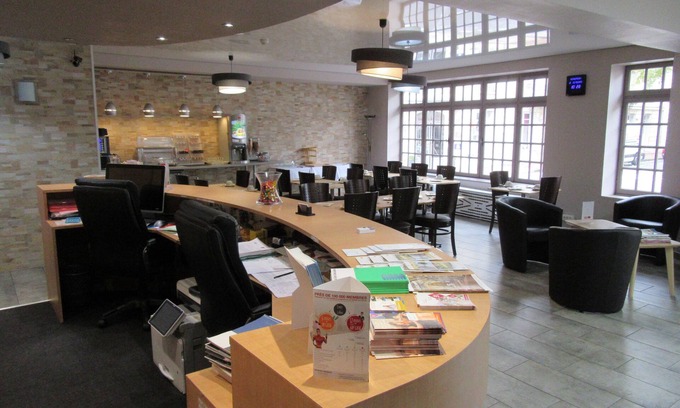 Saintes Hotel | Discover Hôtel de France: Eco-Friendly Family Haven