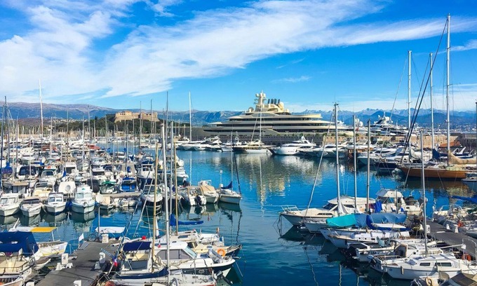 Antibes Old Town Hotel | Experience Eco-Friendly Comfort at Hôtel de L'Etoile