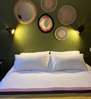 Croix Rousse Hotel | Welcoming Hôtel de la Croix-Rousse: Family & Pet Friendly