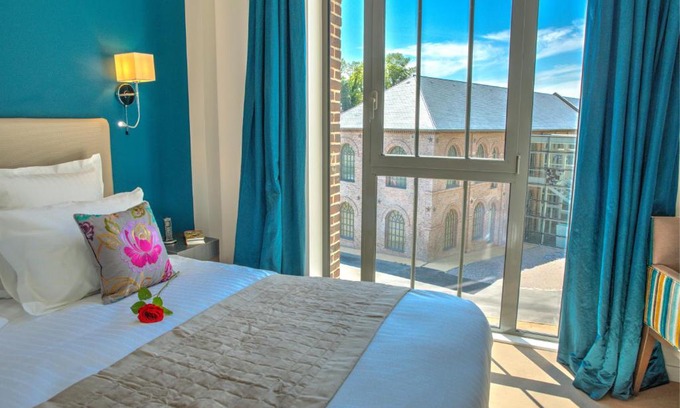Meru Hotel | Discover Hôtel de la Tabletterie: 9.1 Rated Oceanfront Retreat