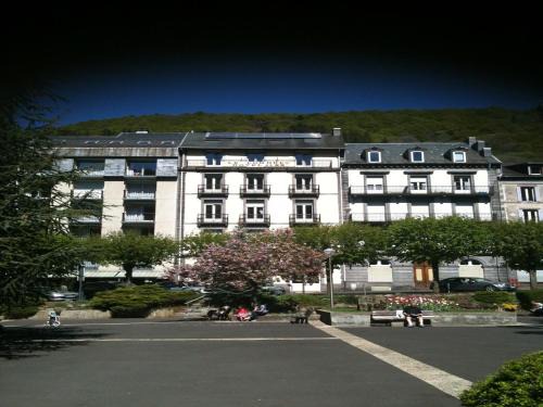Mont-Dore Hotel | Family-Friendly Comfort at Hôtel de Londres with Great Reviews