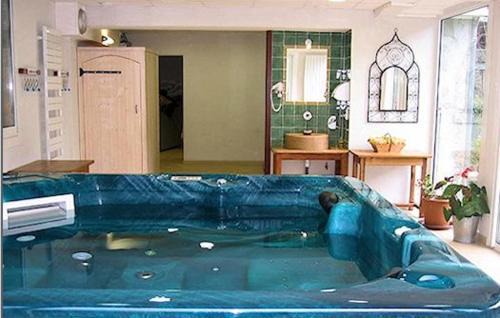 Le Rozier Hotel | Inviting Hôtel Doussière with Restaurant l'Alicanta