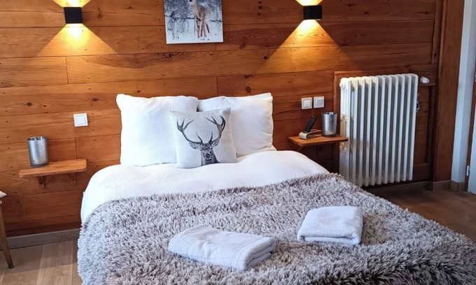 Peone Hotel | Guest Rated: Hôtel du Col de Crous with Restaurant & Breakfast
