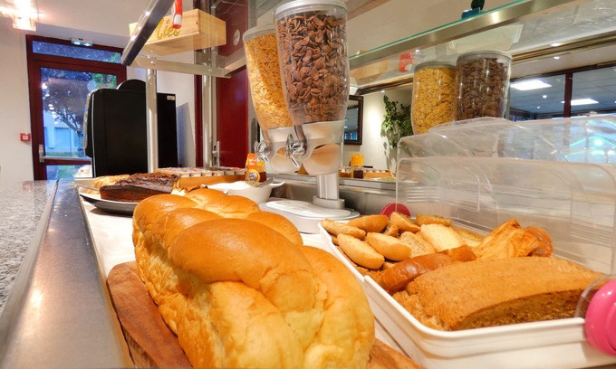 Limoges Hotel | Relax at Hôtel du Parc: Family-Friendly with Great Dining