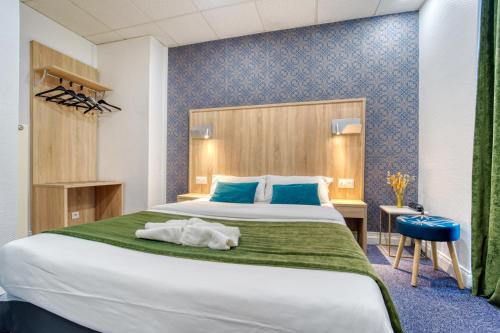 Nouvelle Ville Hotel | Explore Hôtel Escurial - Centre Gare: Family-Friendly Stay