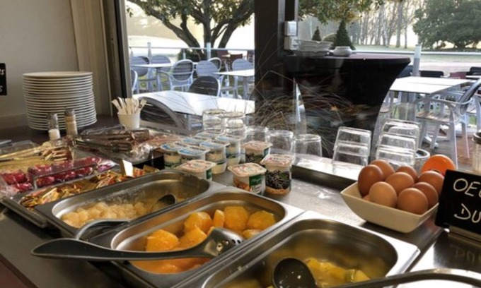 Limoges Hotel | Delightful Hôtel Golf St Lazare with Family-Friendly Amenities