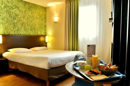 La Ravoire Hotel | Discover Hôtel Inn Chambéry: Pet-Friendly Comfort Awaits