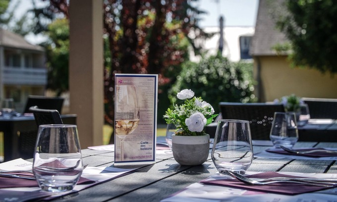 Poitiers Hotel | Budget-Friendly Hôtel Inn Design Poitiers with Family Amenities