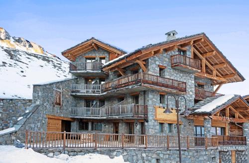 Tignes le Lac Hotel | Elegant Hôtel L'Aigle du Montana: Spa, Oceanfront, Pet Friendly