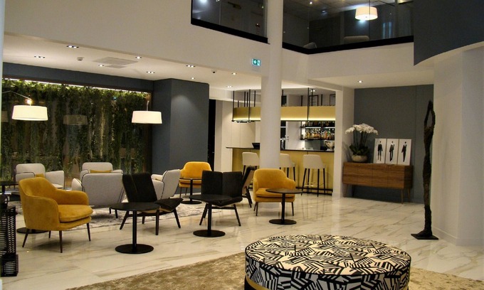 Downtown Hotel | Elegant Hôtel l'Amirauté: Guest Rated 9/10 with Spa Access