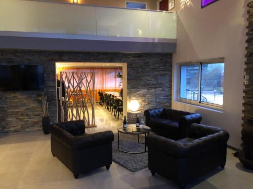Bellignat Hotel | Relax at Hôtel L'ange de la vallée with Oceanfront Views