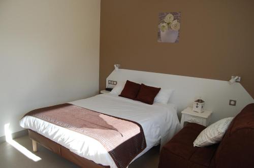 Notre-Dame-de-Sanilhac Hotel | Pet-Friendly Hôtel L'Escale Périgueux Notre Dame Awaits You