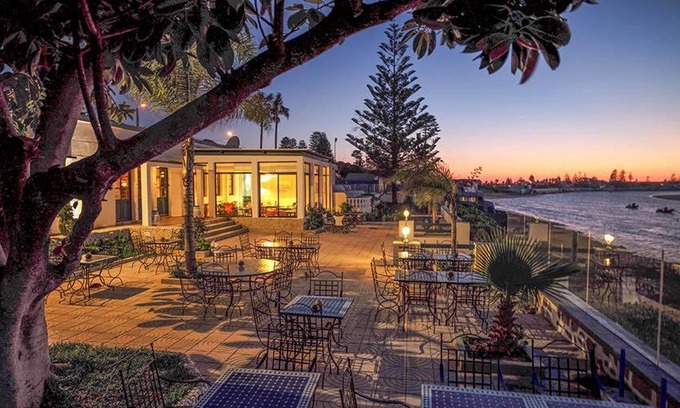 Oualidia Hotel | Relax at Hôtel l'Hippocampe: Oceanfront Oasis Awaits