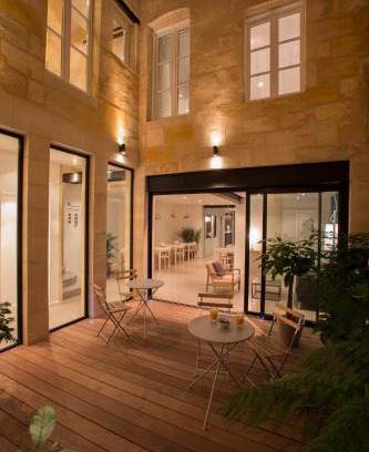 Bordeaux City Centre Hotel | Discover Hôtel La Cour Carrée Bordeaux Centre - Family-Friendly Stay