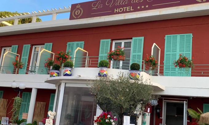 Cros-de-Cagnes Hotel | Oceanfront Retreat at Hôtel La Villa des Oliviers