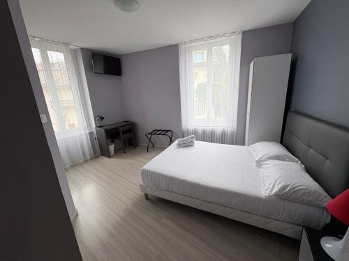 Ax-les-Thermes Hotel | Pet-Friendly Hôtel Restaurant Le Bellevue with Quality Dining