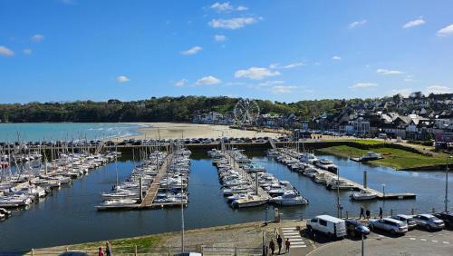 Binic Hotel | Oceanfront Comfort at Le Benhuyc with Hot Tub & Breakfast