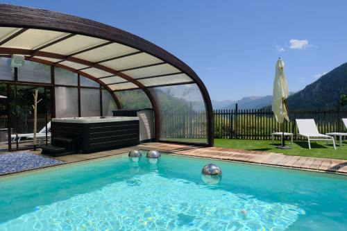 Saint-Etienne-de-Tinee Hotel | Relax at Le Chalet d'Auron Restaurant et Spa with Ocean Views