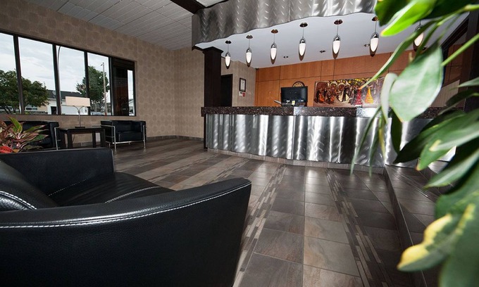 Baie Comeau Hotel | Guest Favorite: Hôtel Le Hauterive with Family-Friendly Amenities