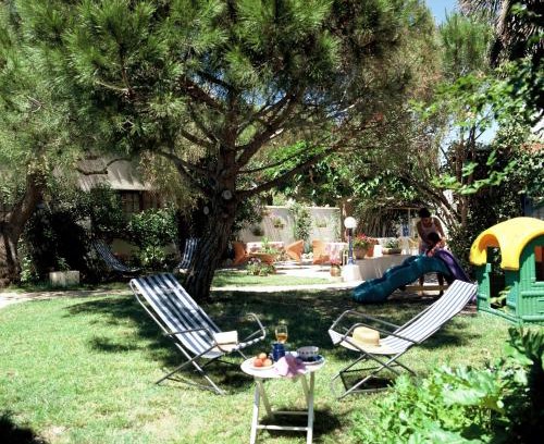 Saintes-Maries-de-la-Mer Hotel | Oceanfront Hôtel Le Mirage with Family-Friendly Amenities