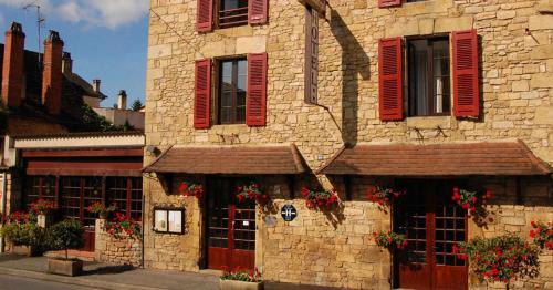 Sarlat-la-Caneda Hotel | Pet-Friendly Hôtel Le Madrigal with Great Guest Ratings