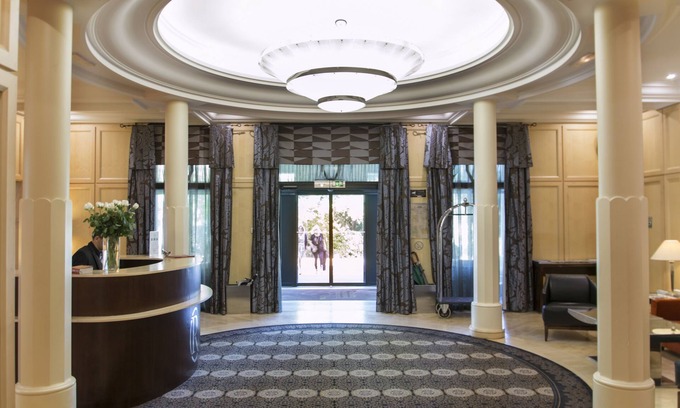 Charbonnieres-les-Bains Hotel | Experience Elegance at Hôtel Le Pavillon - Rated 9.4/10