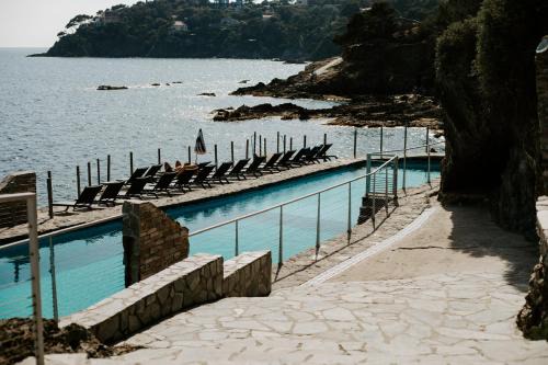 Giens Hotel | Relax at Hotel Provençal with Oceanfront Views & Pool