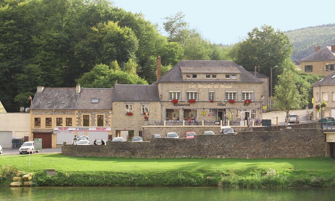Montherme Hotel | Discover Hôtel les Boucles de Meuse: Family-Friendly Getaway
