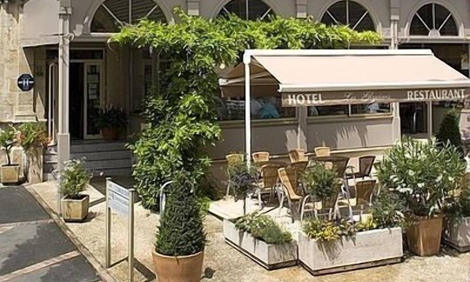 Melle Hotel | Discover Hôtel les Glycines: Family-Friendly & Dining Delight