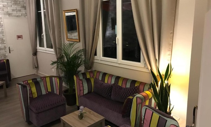Les Andelys Hotel | Discover HÔTEL LES IRIS: Pet-Friendly Comfort Awaits